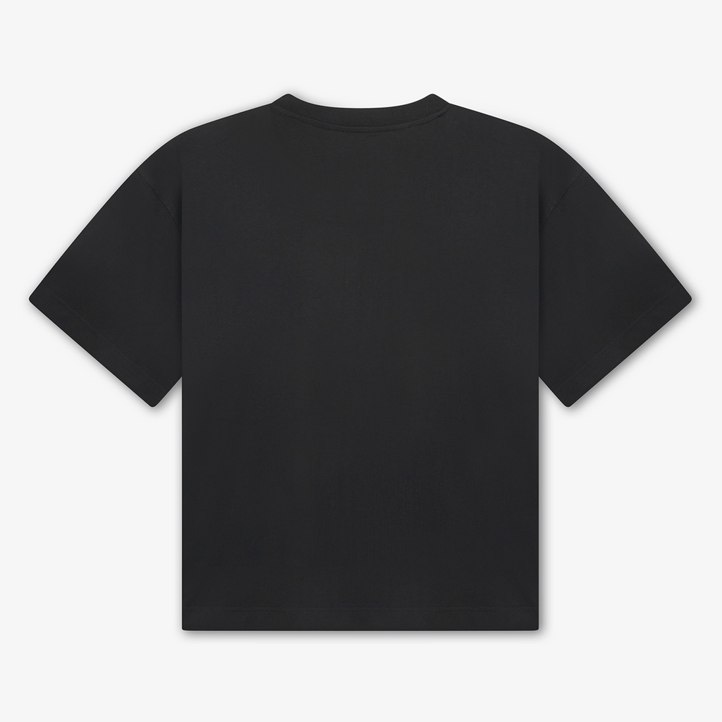 Maglietta boxy GREATNESS Essential Classic in nero, mockup